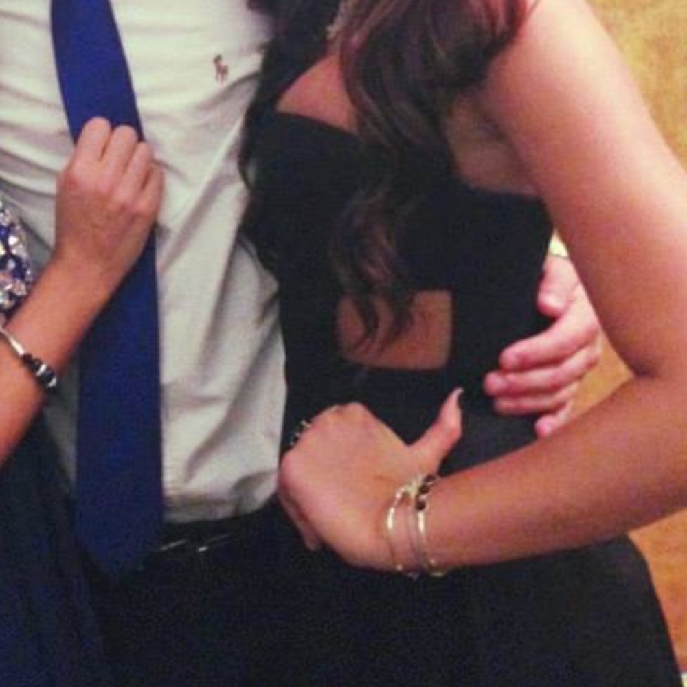 Dress - Picture 3 of 3